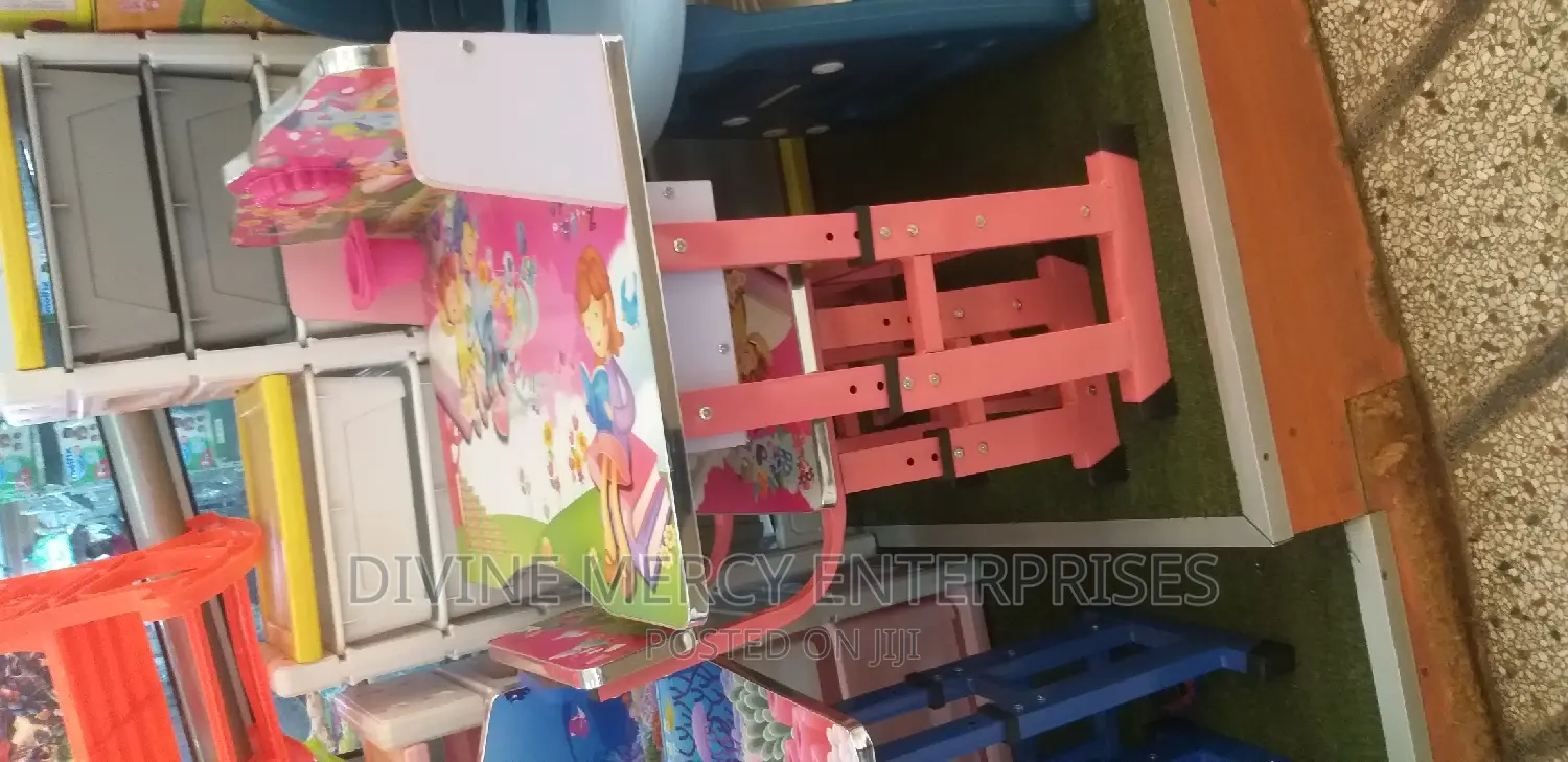 Children Table and Chairs