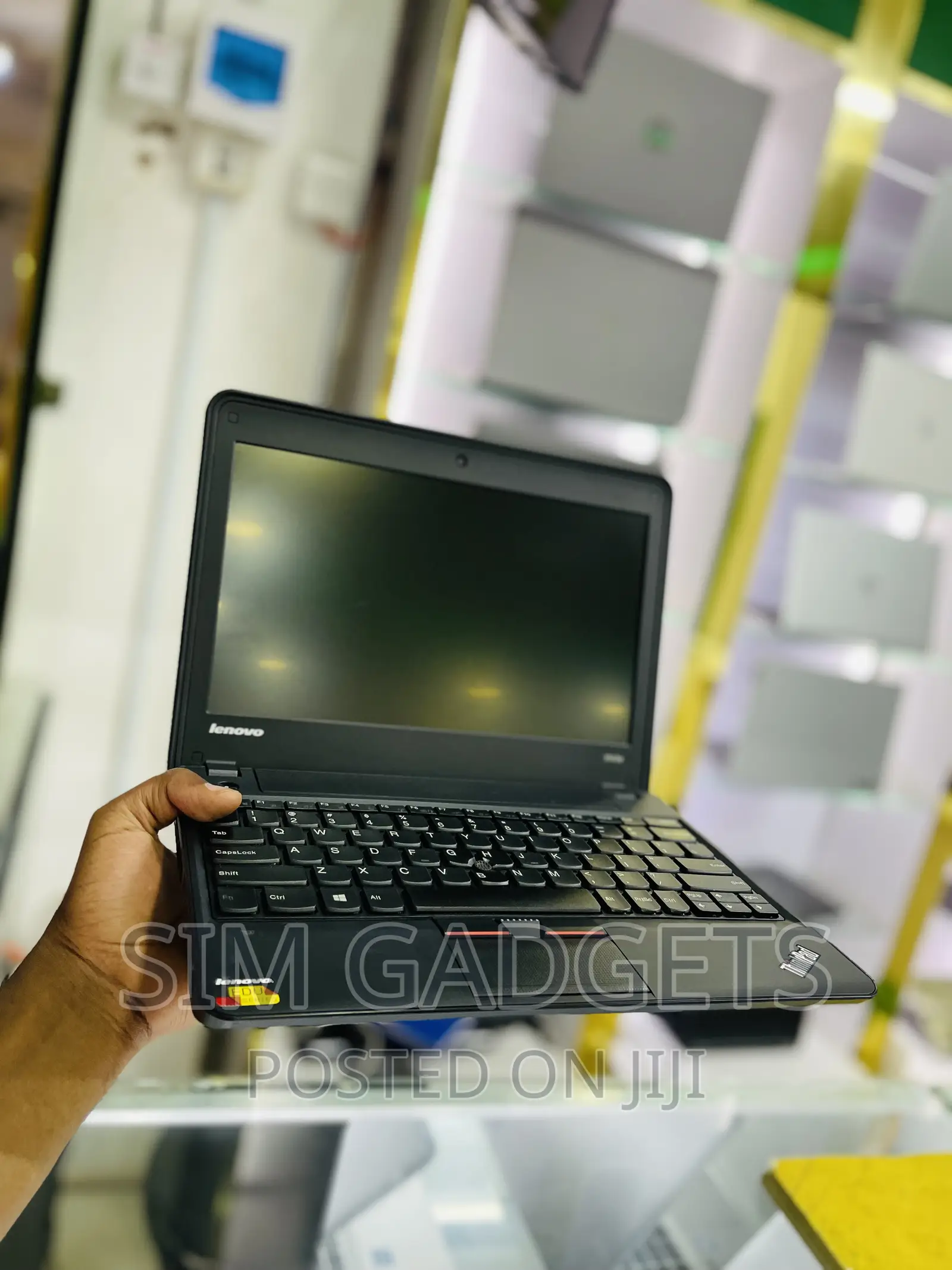 Laptop Lenovo ThinkPad X131e 4GB Intel Celeron HDD 500GB