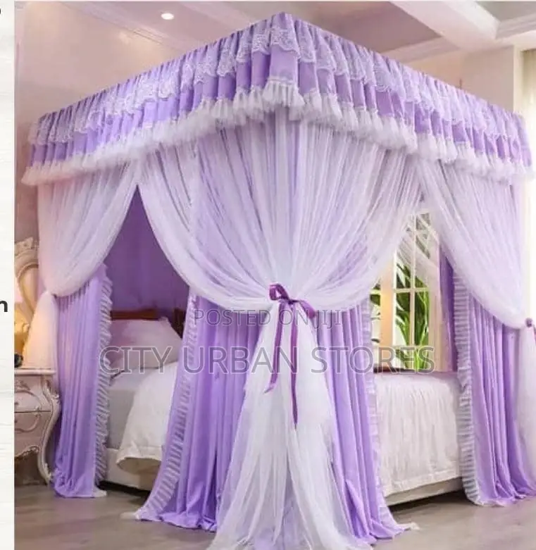 Cozy Curtain Nets