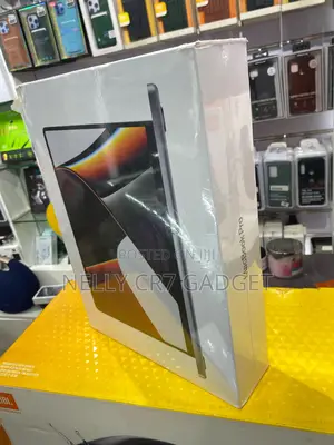 New Laptop Apple MacBook Pro 16GB Apple M1 Pro SSD 512GB