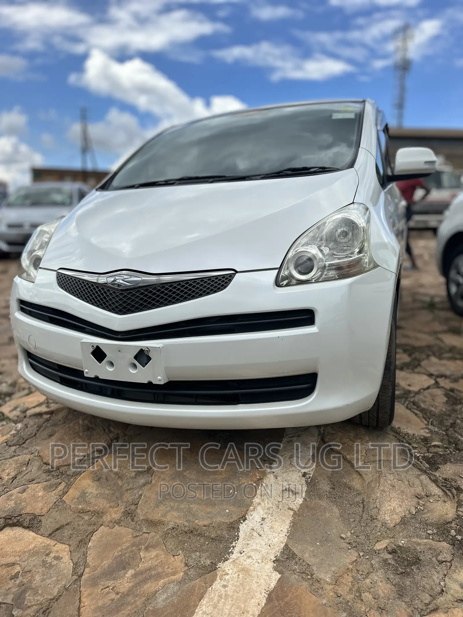 Toyota Ractis 1.5 AWD 2008 Off white