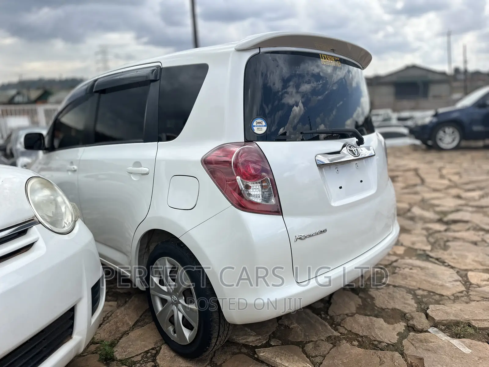 Toyota Ractis 1.5 AWD 2008 Off white