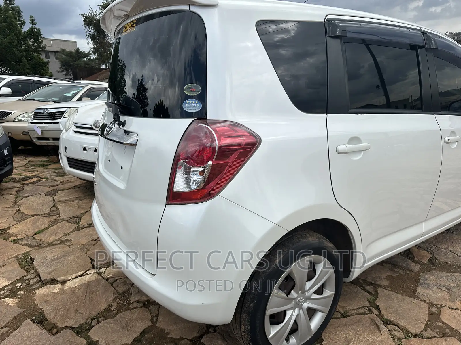 Toyota Ractis 1.5 AWD 2008 Off white