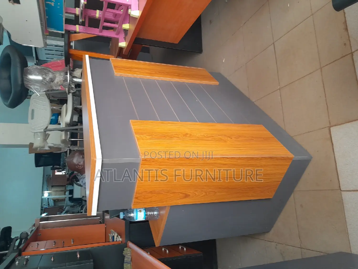 A Very Nice Lesaption Table120cm
