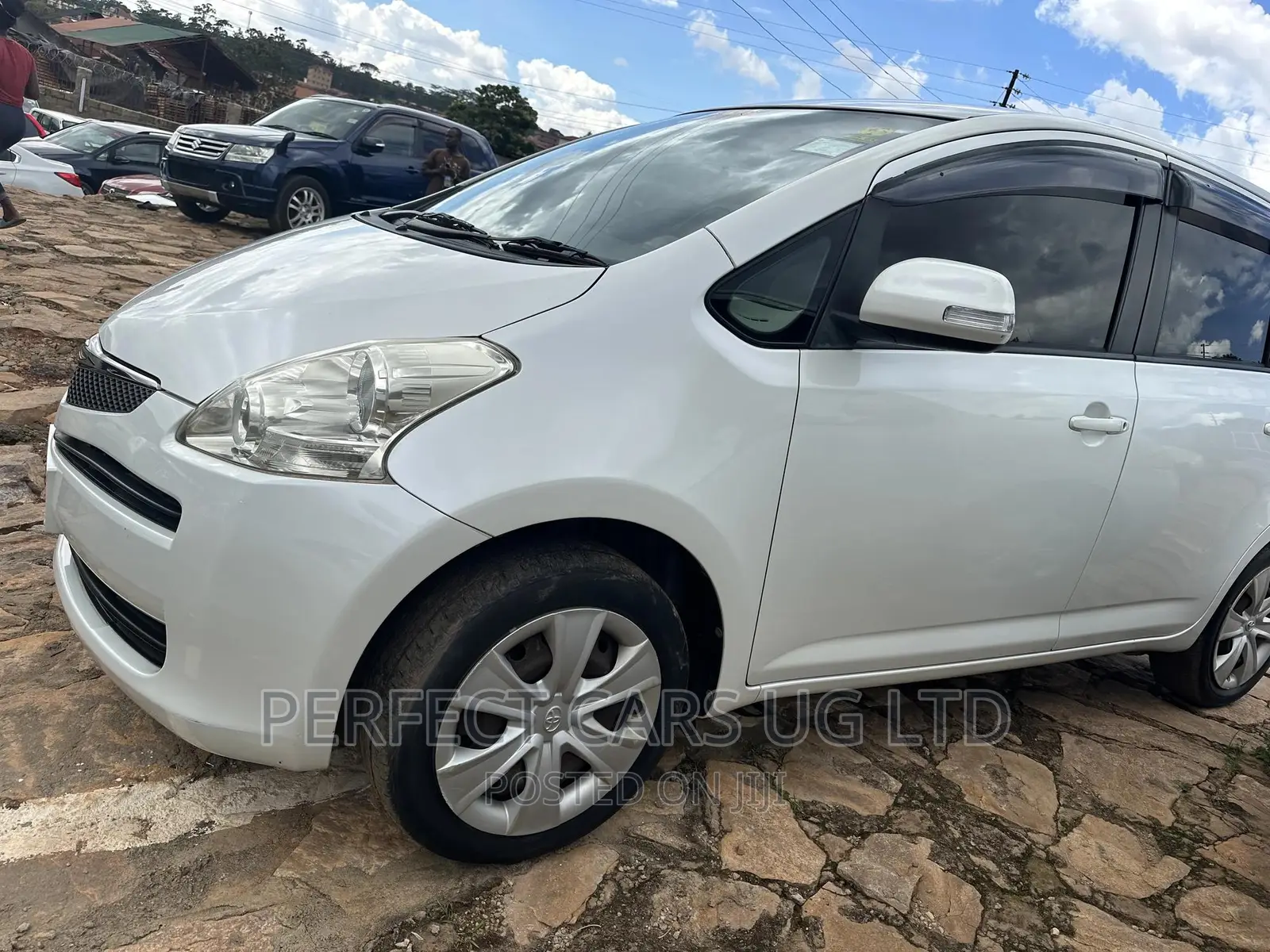 Toyota Ractis 1.5 AWD 2008 Off white