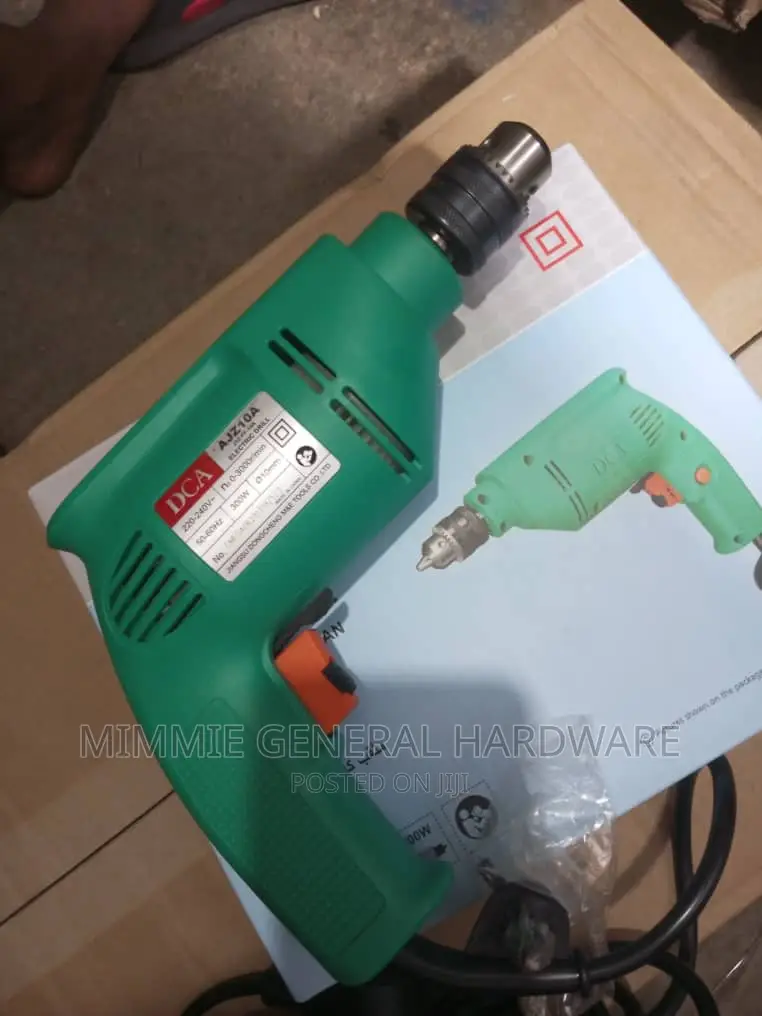 Dca Screwing Drill Metalic Chuck