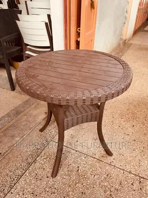 Plastic Round Table