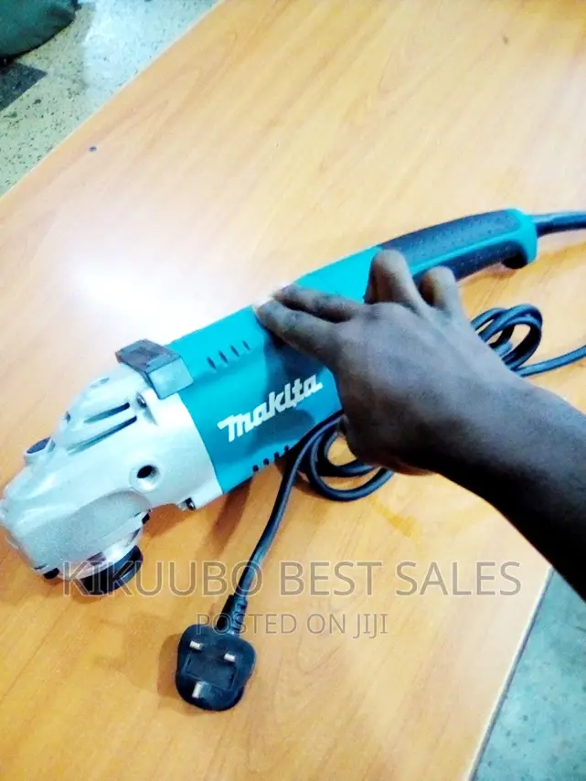 Makita Angle Grinder