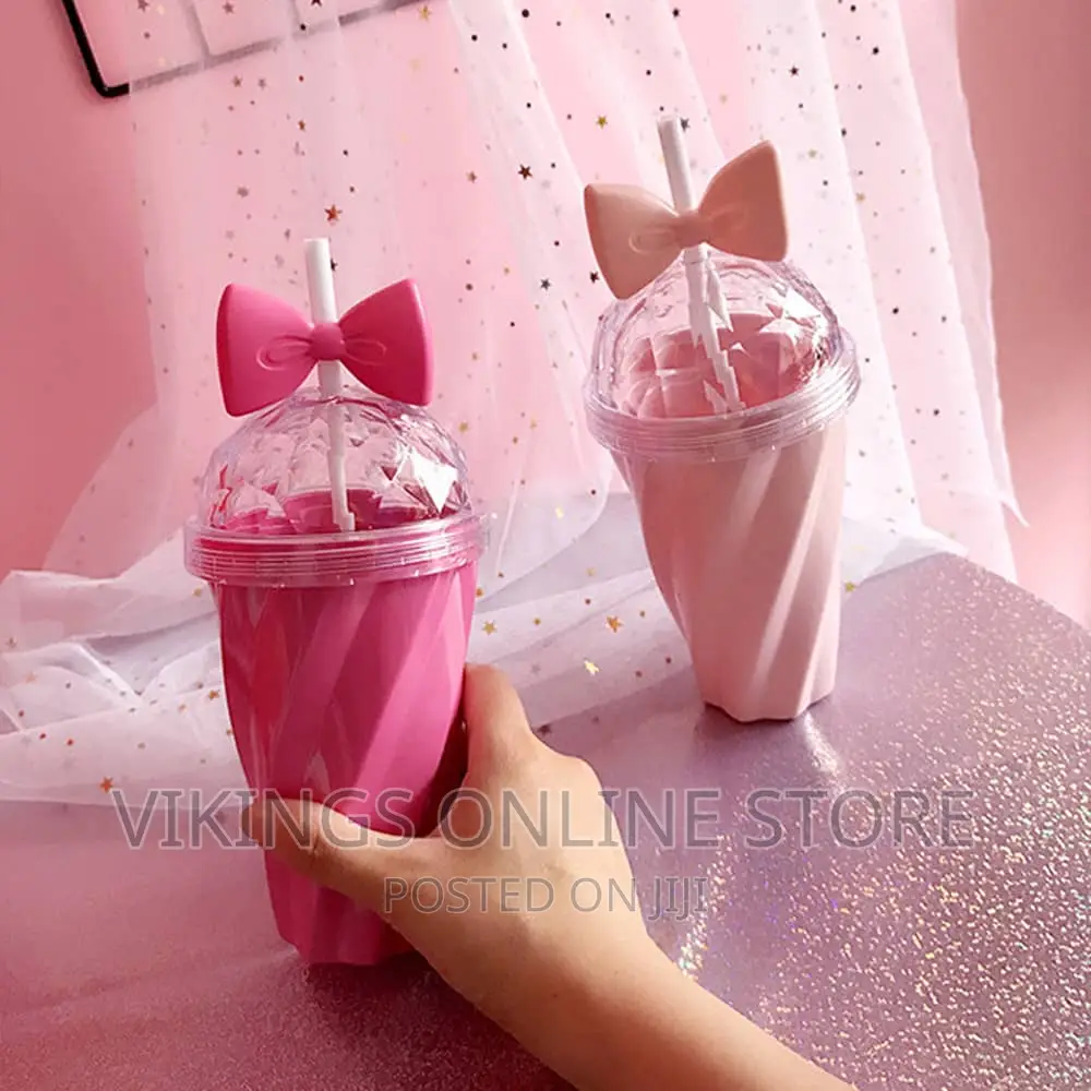 Water Bottle Plastic Straw Tambler-Multicolour