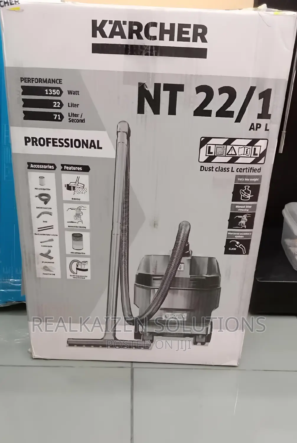German KÄRCHER 22L Wet and Dry Commercial Vacuum Cleaner