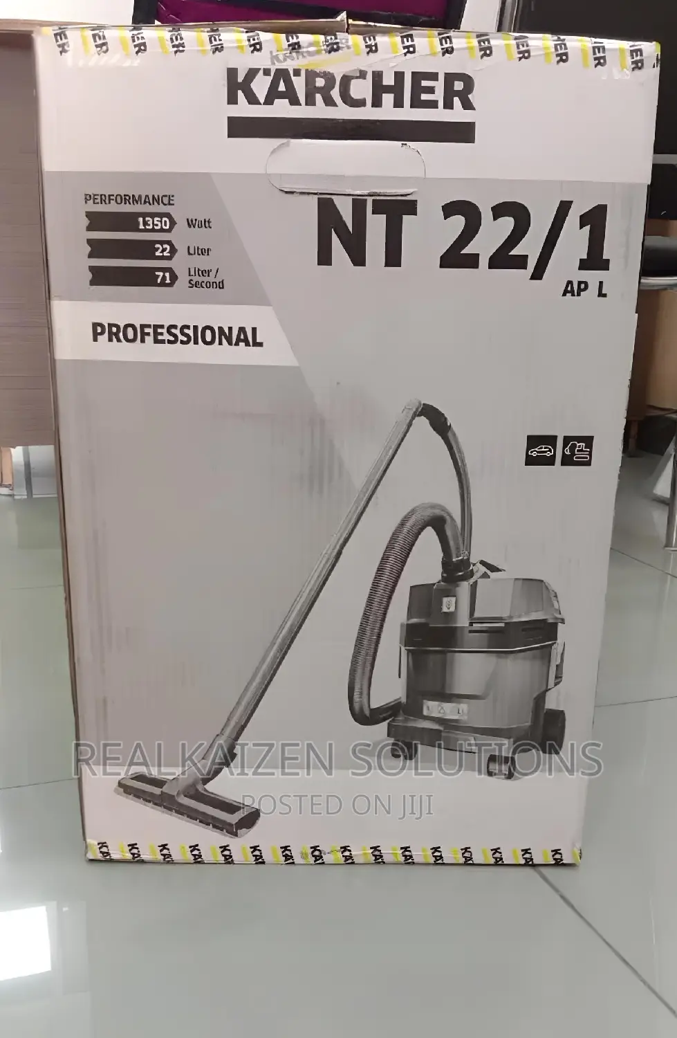 German KÄRCHER 22L Wet and Dry Commercial Vacuum Cleaner