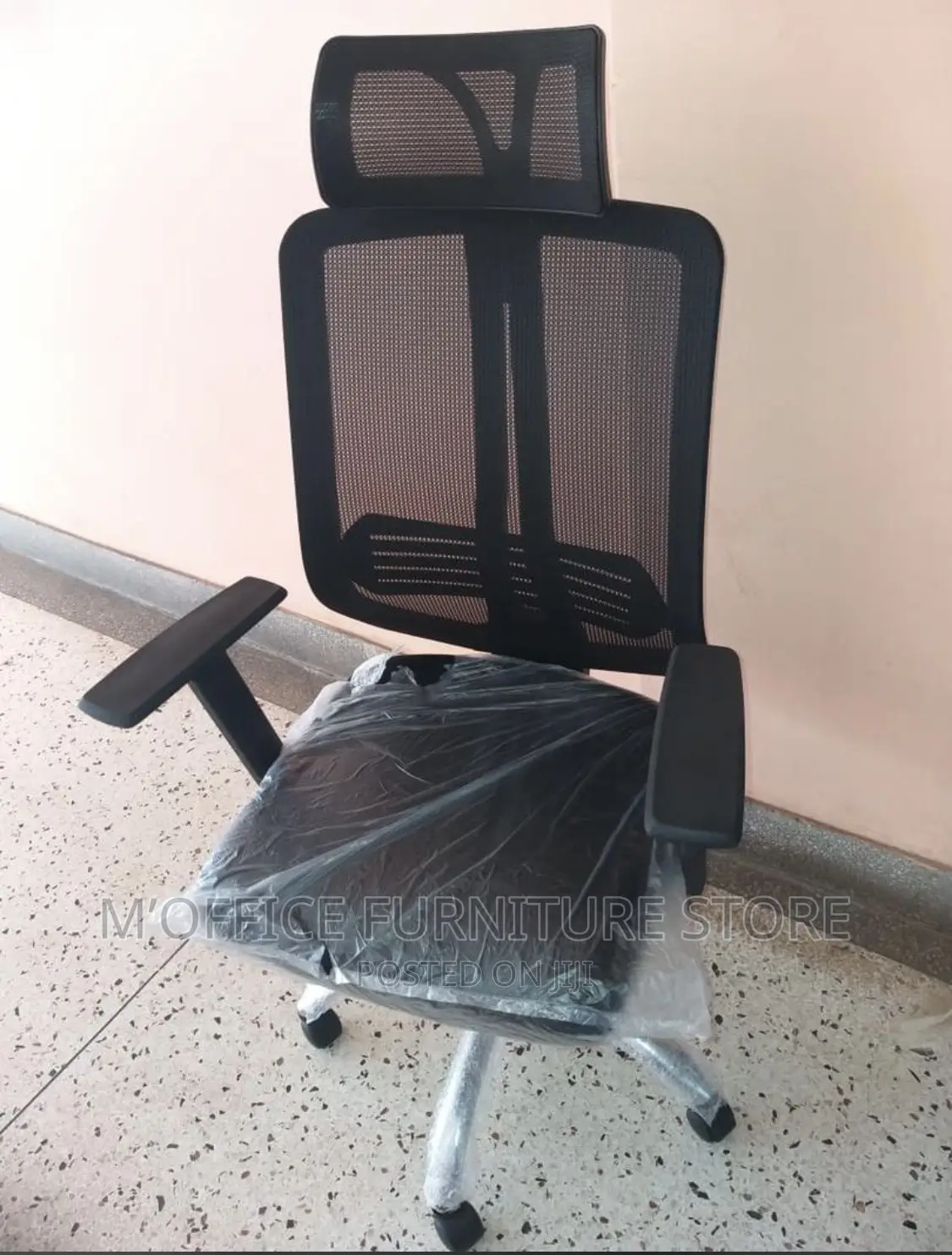 Brand New Office Chairs With Headrest