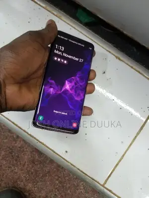 New Samsung Galaxy S9 64 GB Red