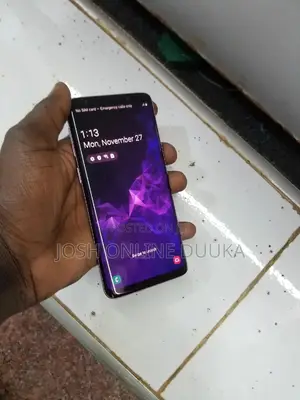 New Samsung Galaxy S9 64 GB Red
