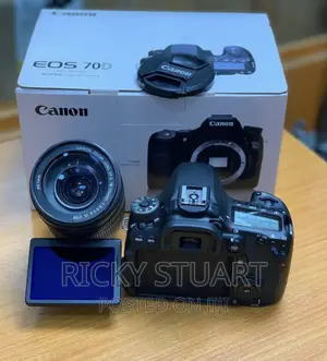 Canon EOS 70D WTH 18-135mm Lens