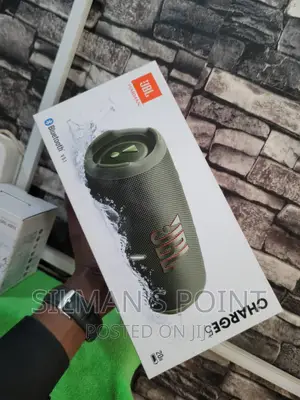 Photo - JBL Charge 5 Green
