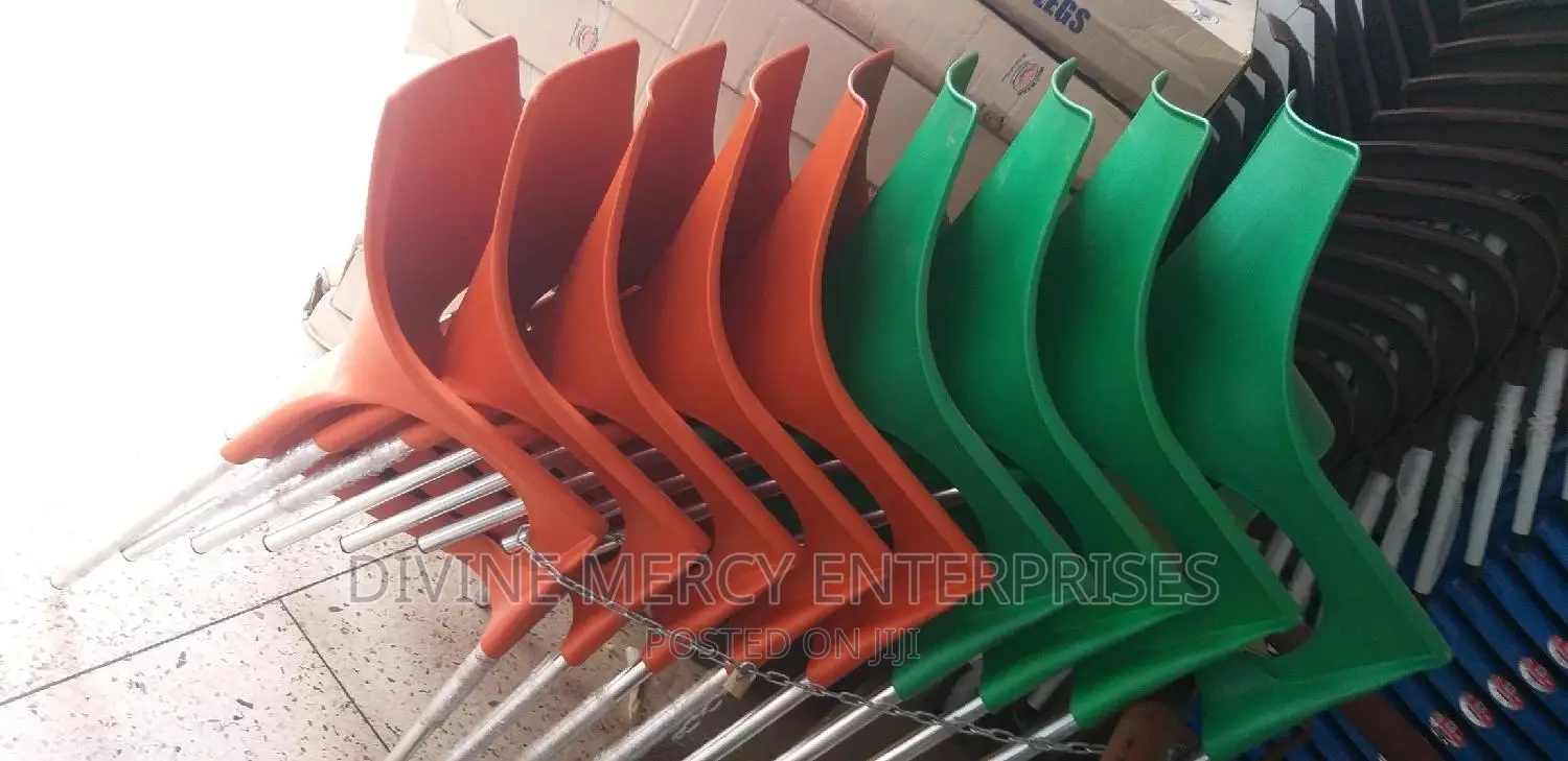 Steel Leg Armed Chair