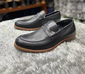 Photo - Men Classic Shoes Store