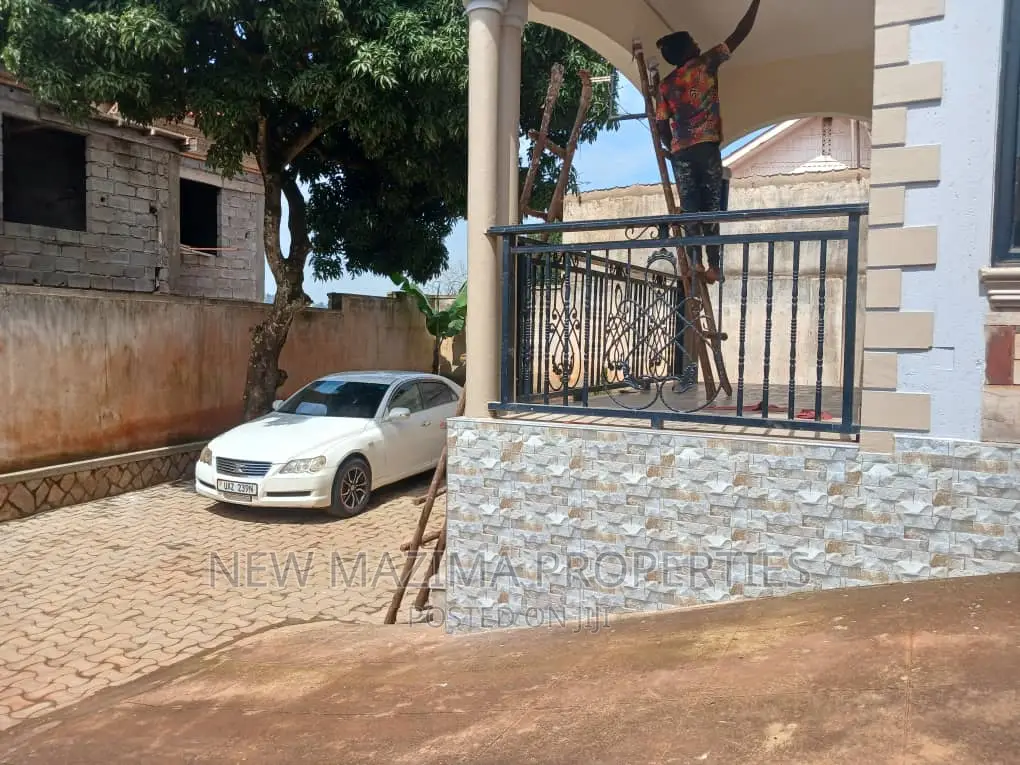 3bdrm Bungalow in Namasuba Ndejje, Central Division for sale
