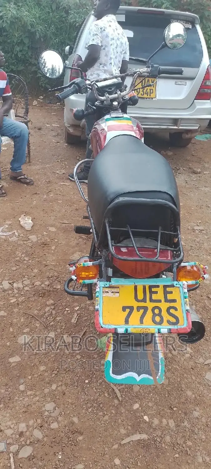 Bajaj Boxer 100 2019 Red