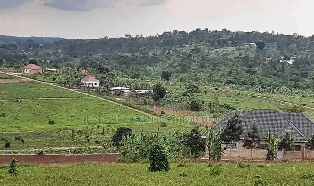 Hot Sale Plots at Kakiri Gobero-Wakiso on Termac