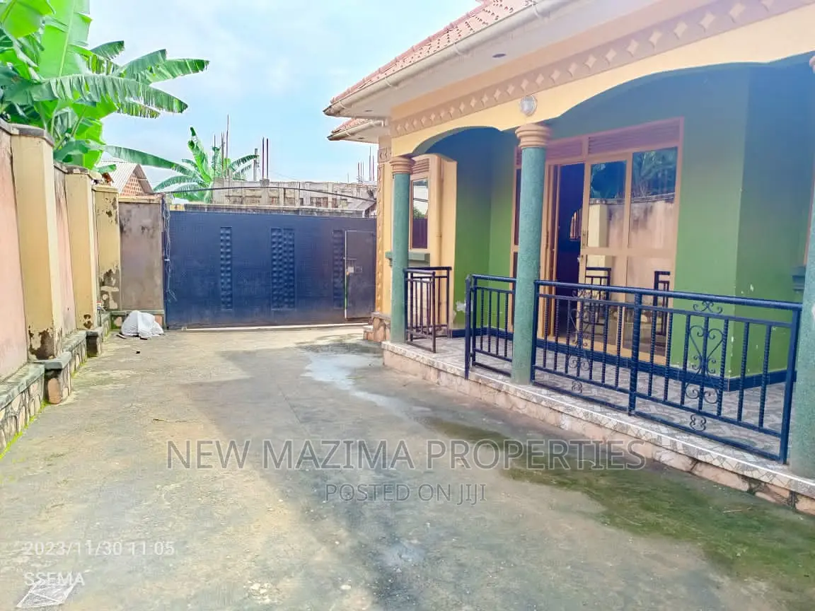 3bdrm Bungalow in Nansana Bujjuko Town, Central Division for sale