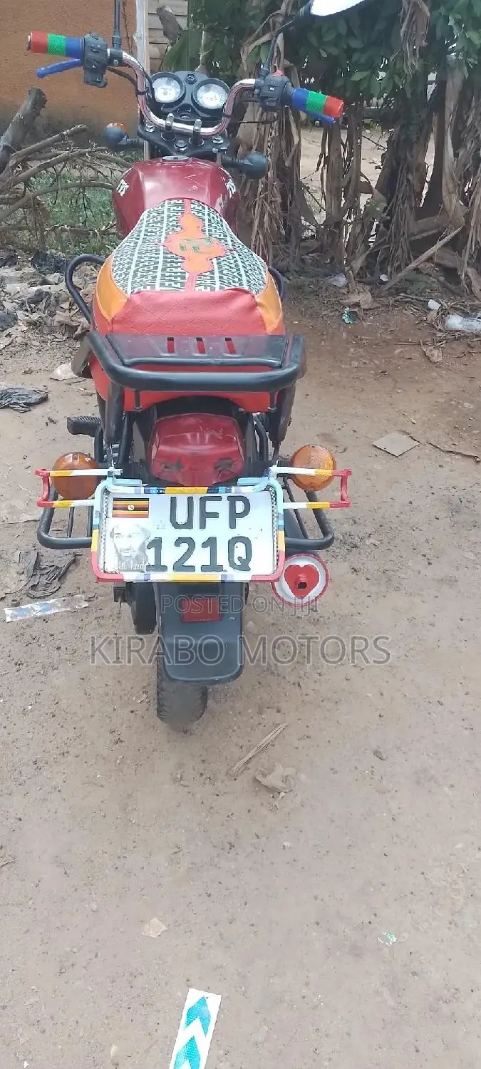 TVS HLX 125 2022 Red