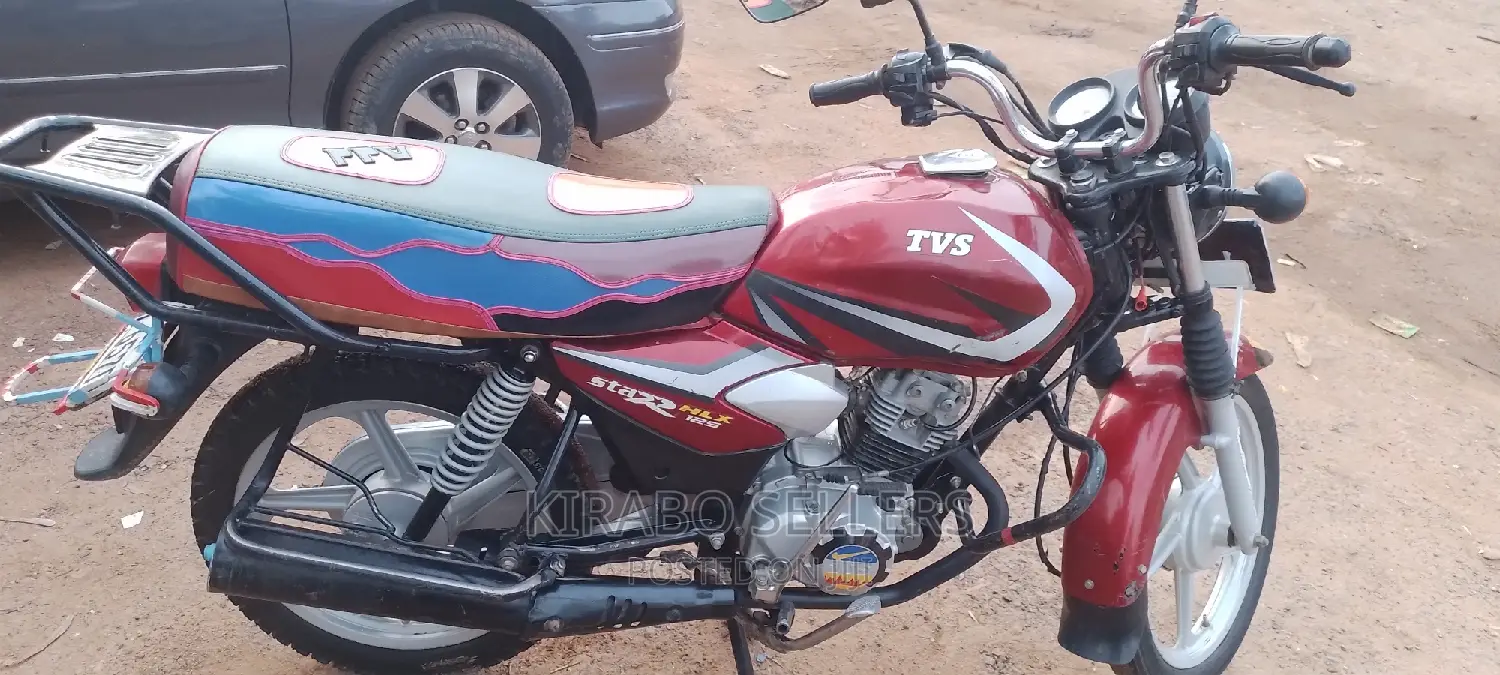 New TVS HLX 125 2023 Red