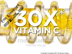 GARNIER Bright Complete Vitamin C 30X Booster Darkspot Serum