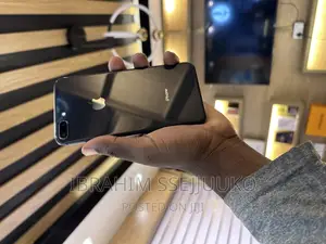 Apple iPhone 8 Plus 64 GB Black