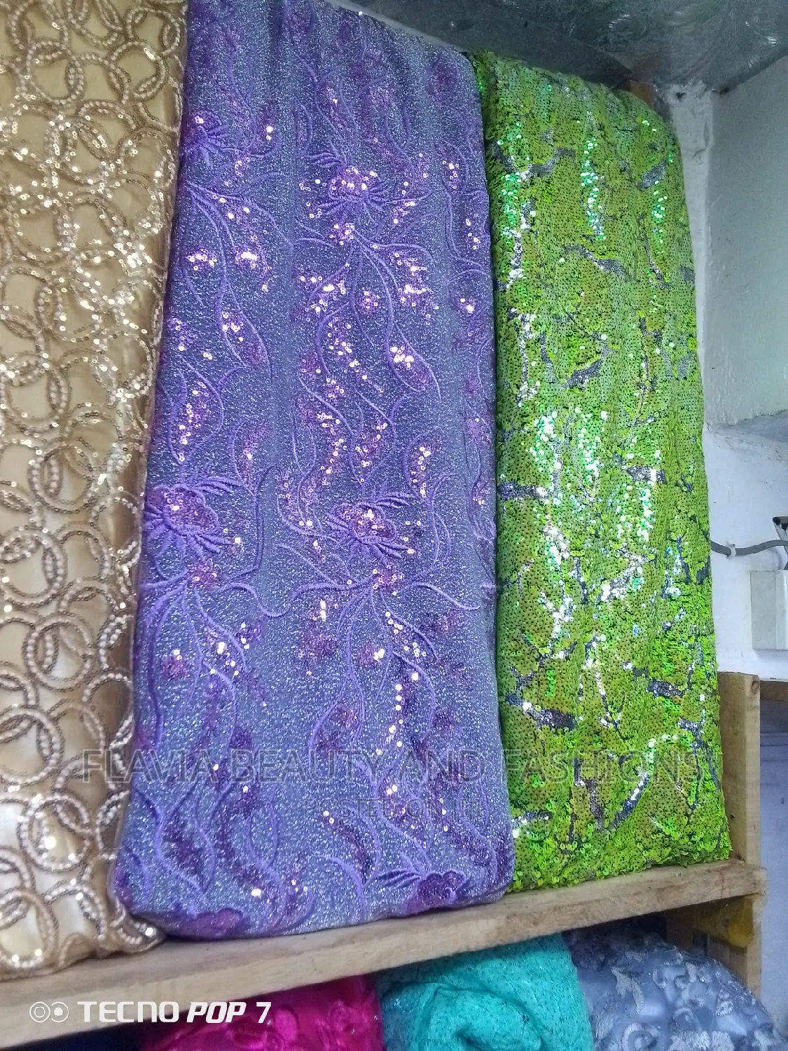 Gomesi Materials