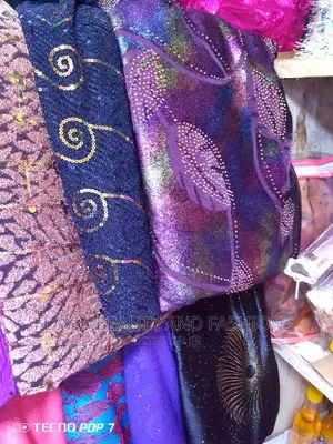 Gomesi Materials
