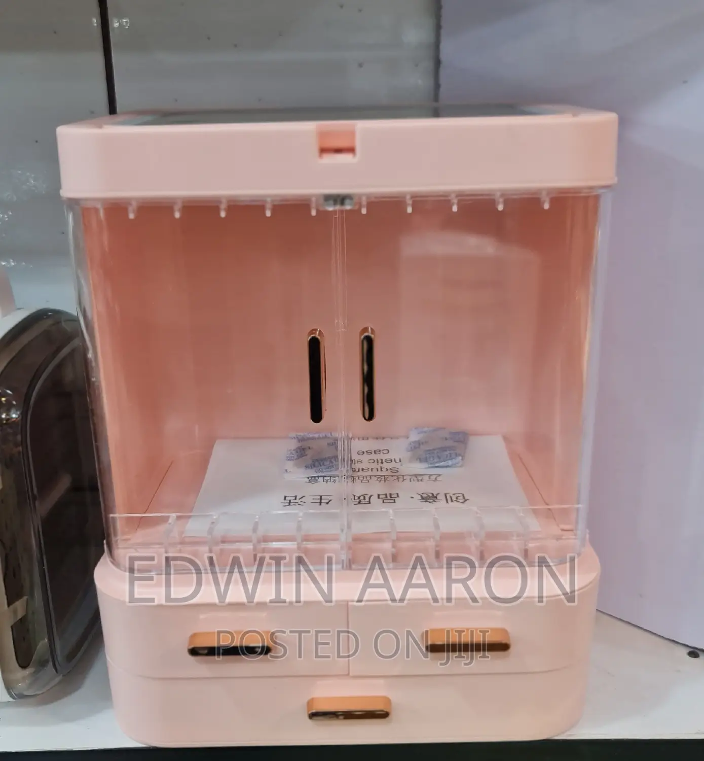 Make-Up Organizer With Mirror