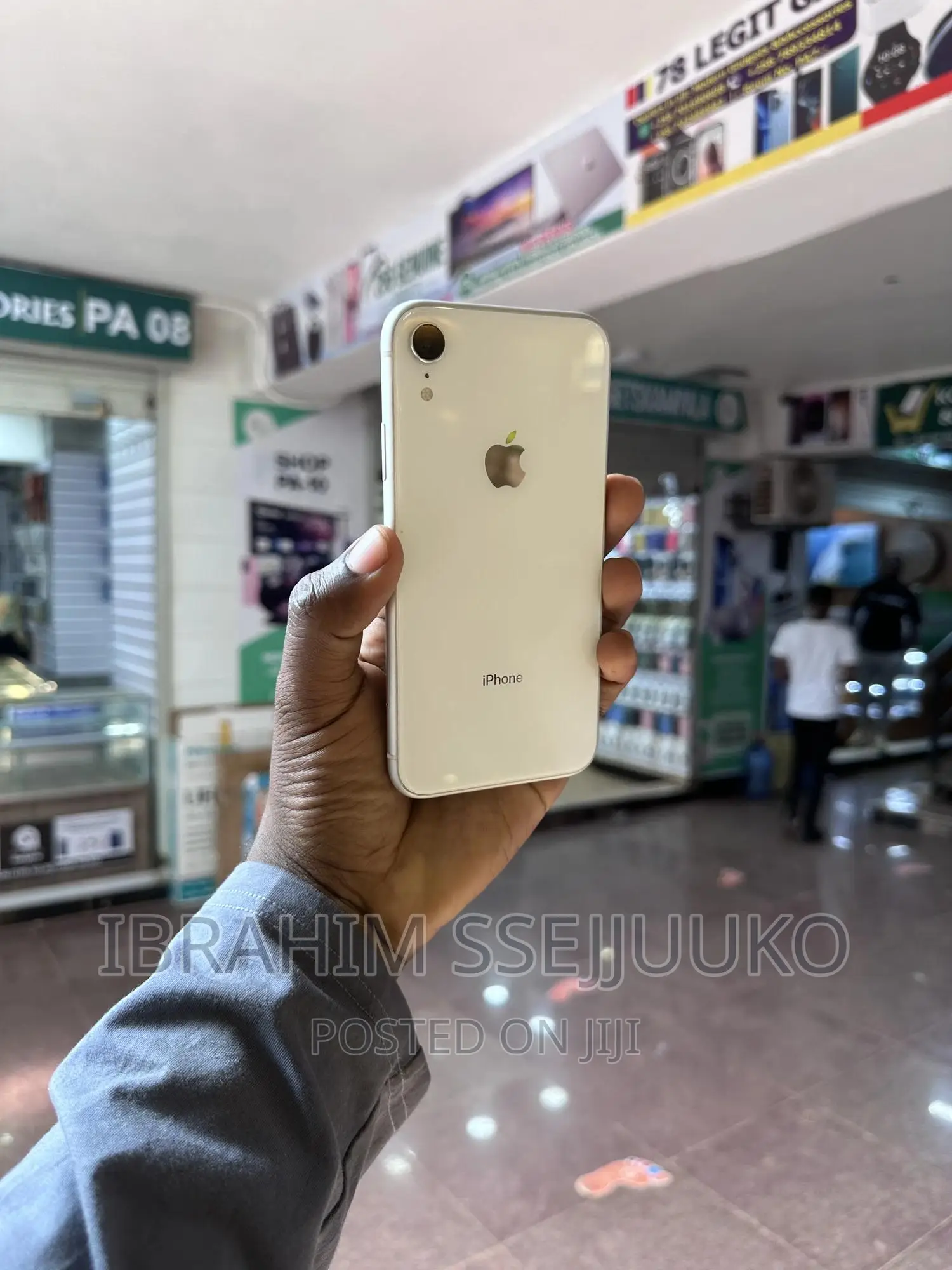 Apple iPhone XR 64 GB White