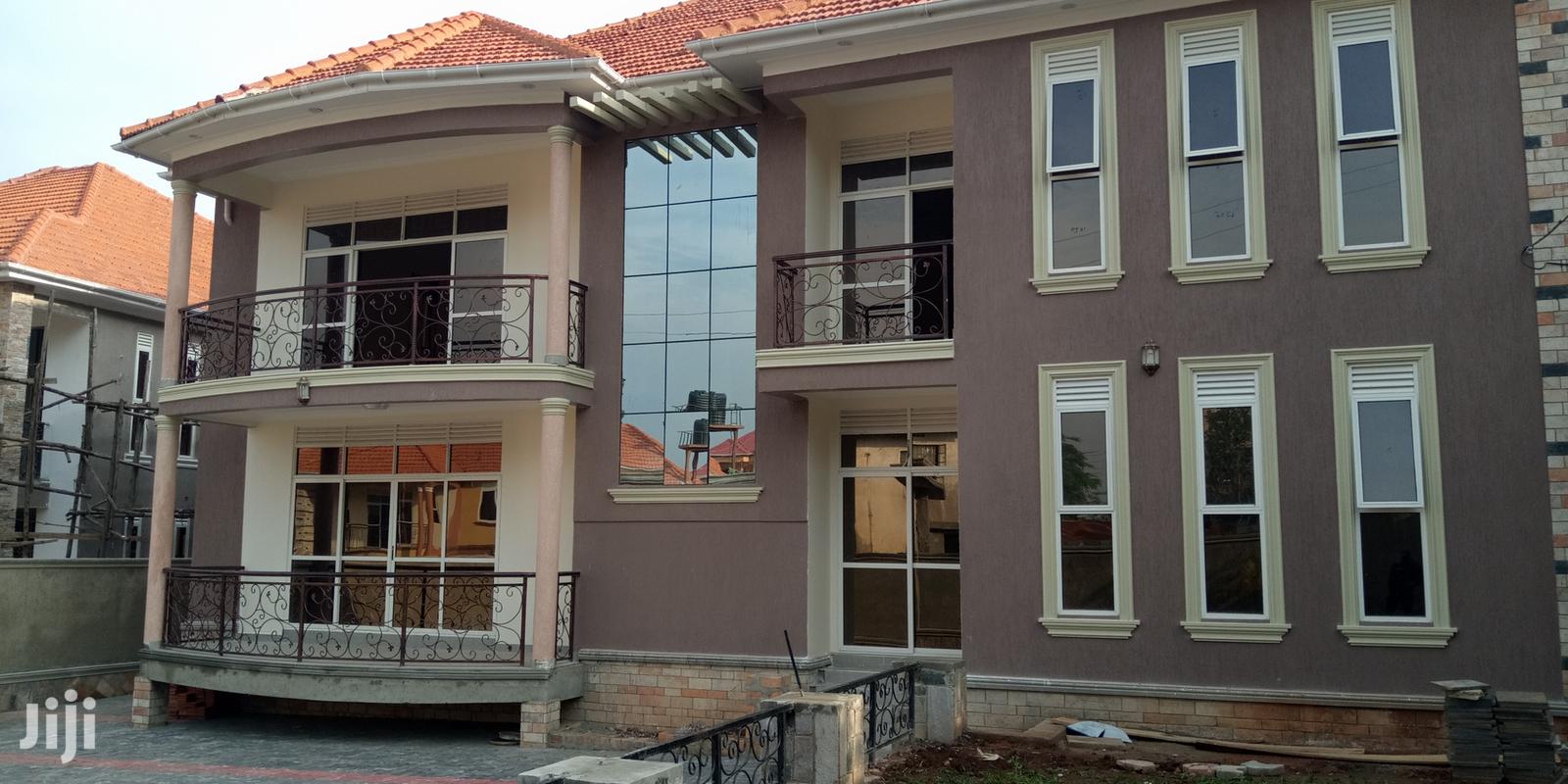 Munyonyo Diplomatic Class Mansion for Sale