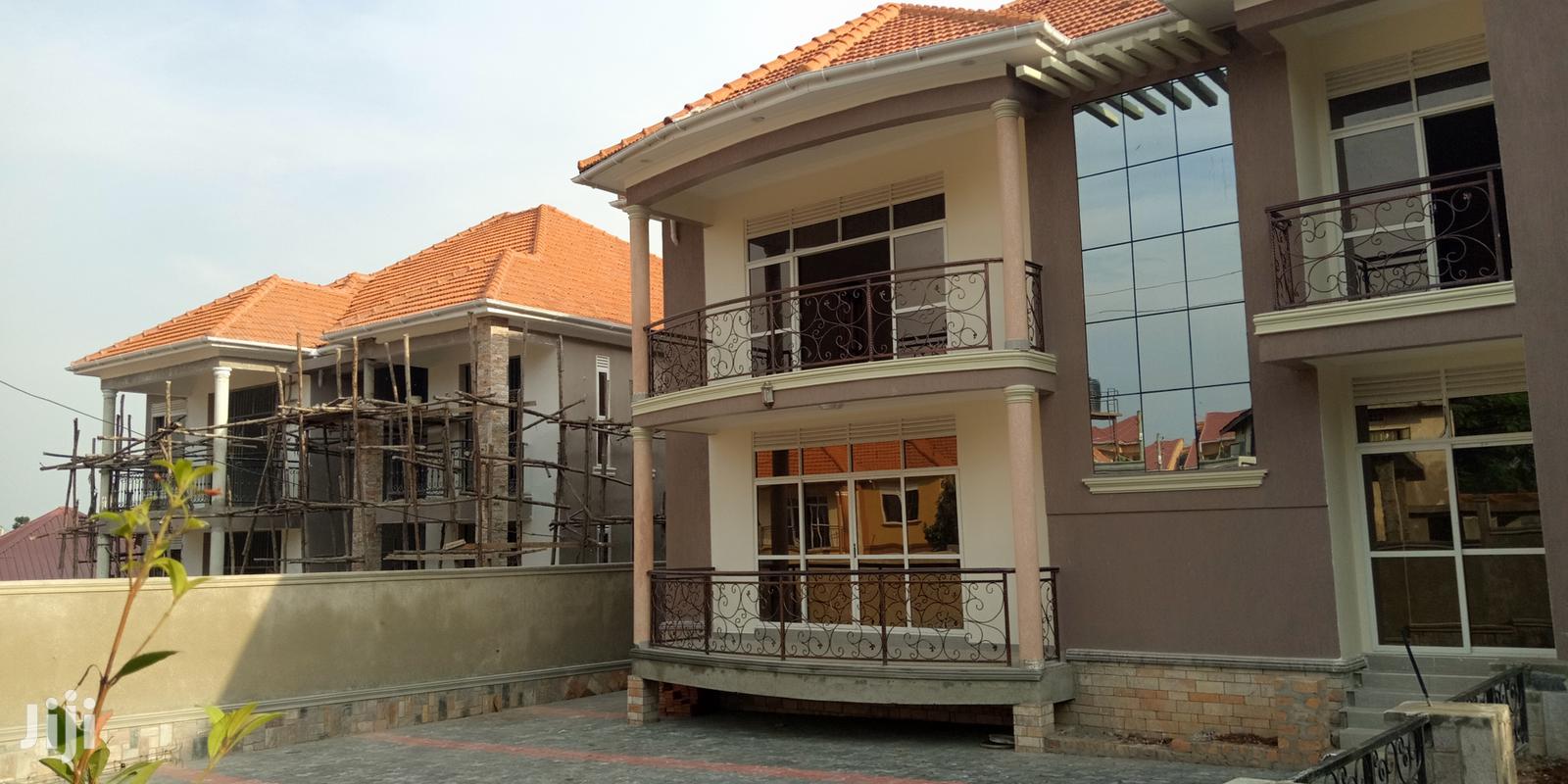Munyonyo Diplomatic Class Mansion for Sale