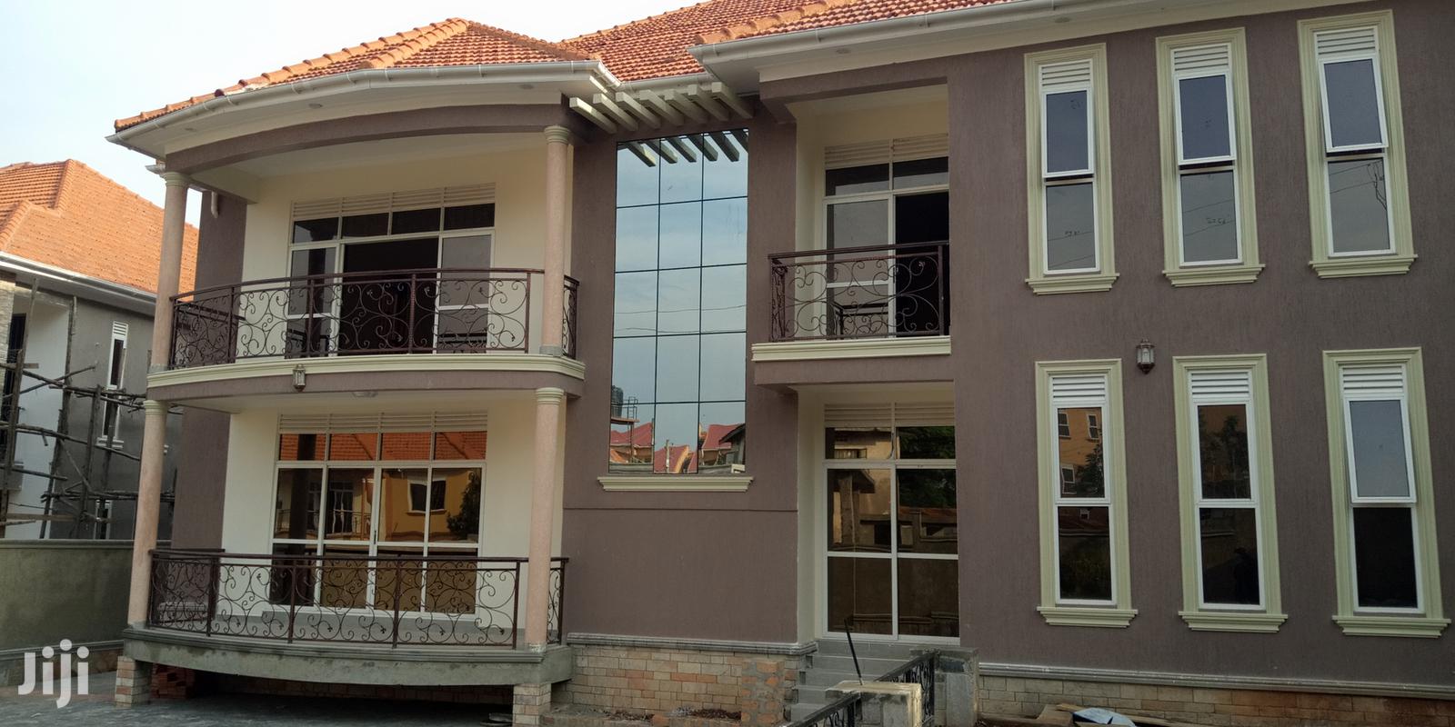 Munyonyo Diplomatic Class Mansion for Sale