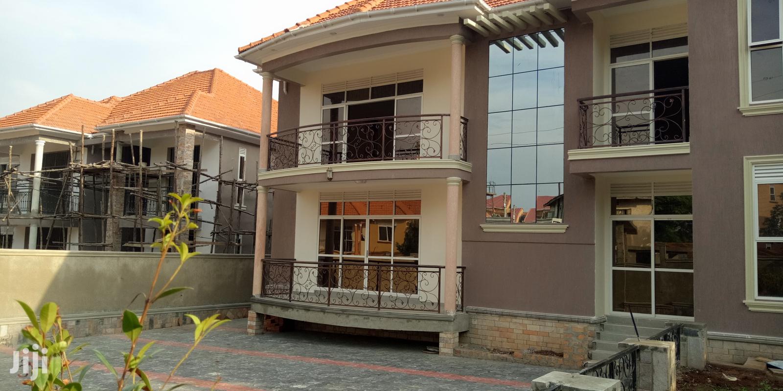 Munyonyo Diplomatic Class Mansion for Sale