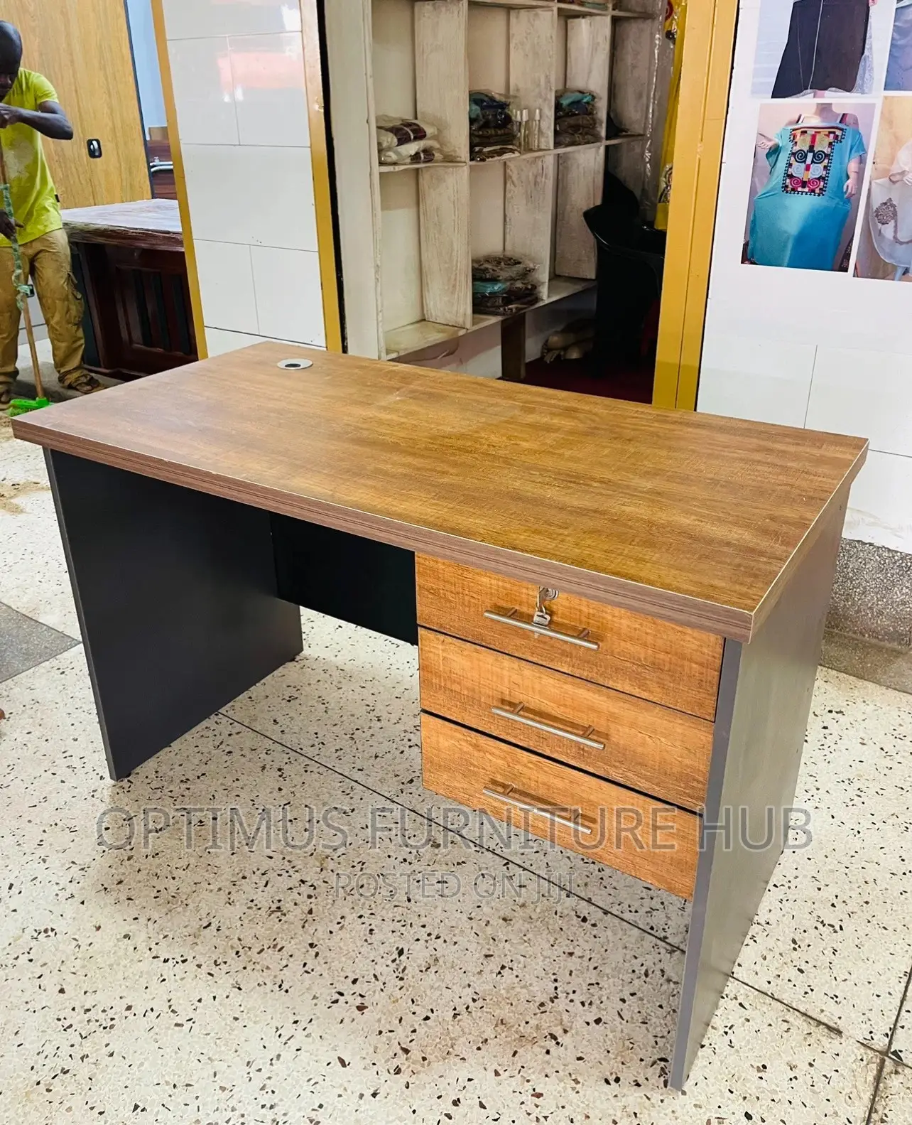 Office Desk (1.2meters)