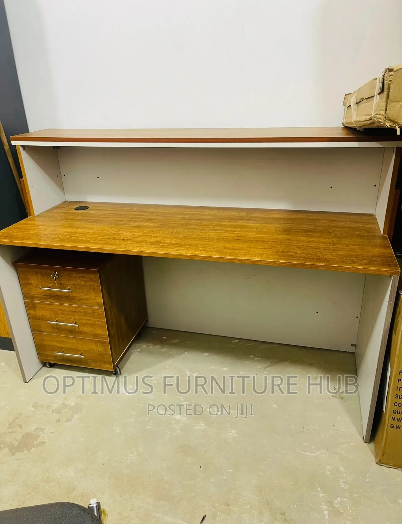 Reception Desk (140cm)