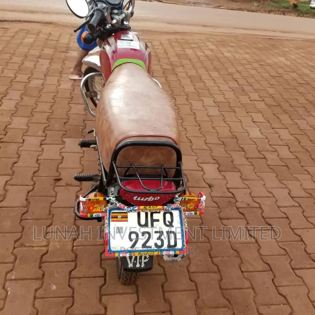 Bajaj Boxer 2023 Red
