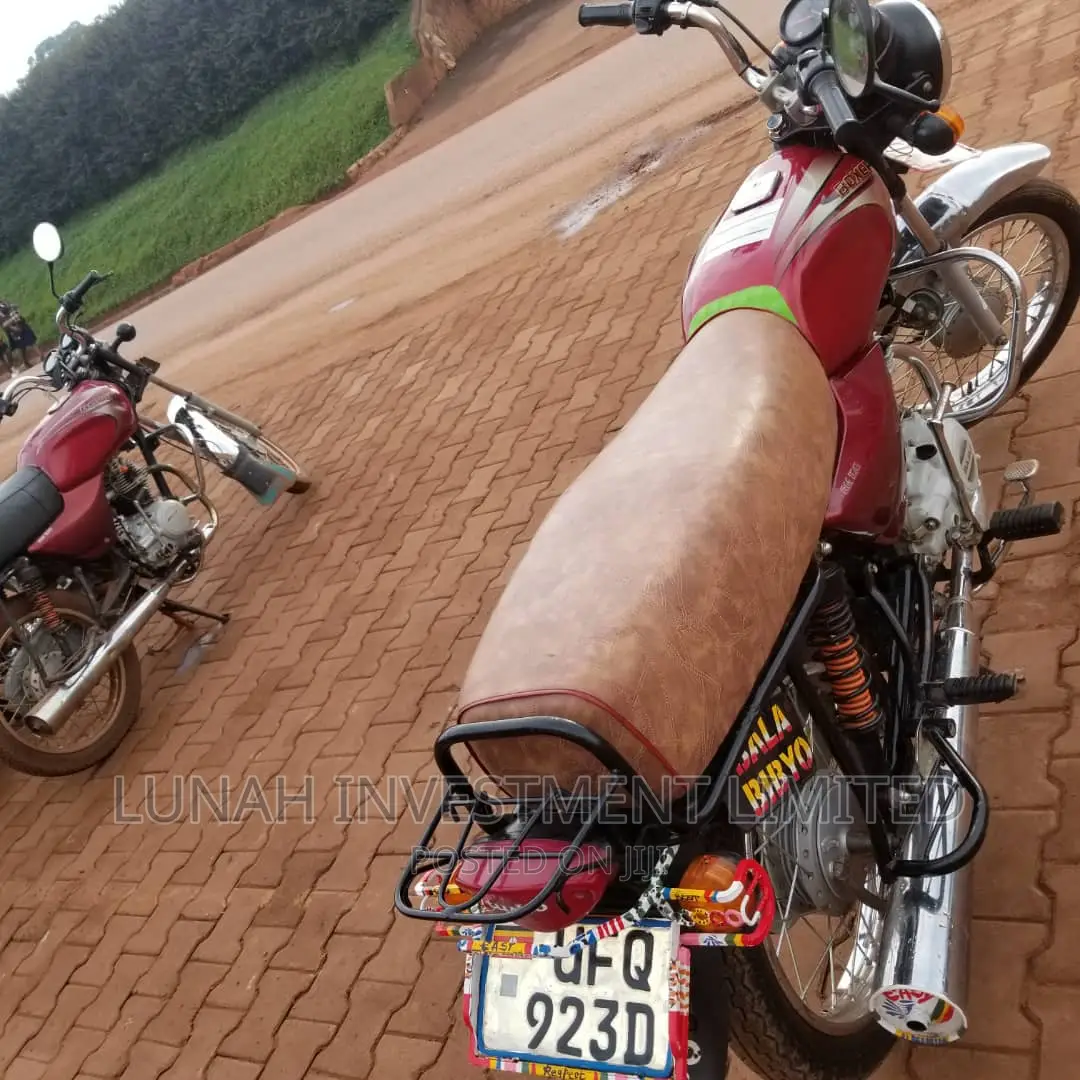 Bajaj Boxer 2023 Red