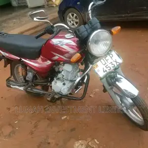 Bajaj Avenger 160 Street 2023 Red
