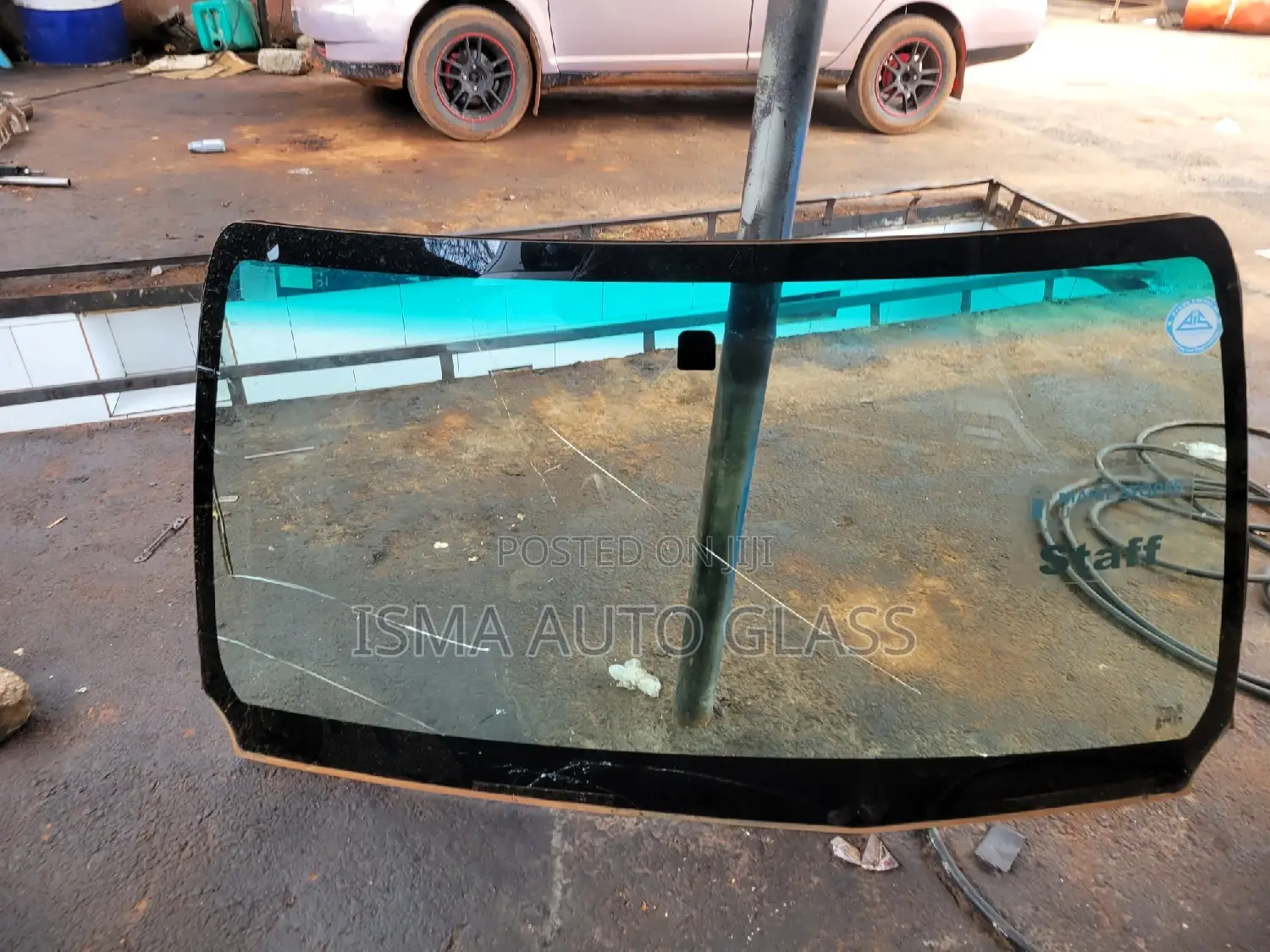 Windscreen Glass Replacing