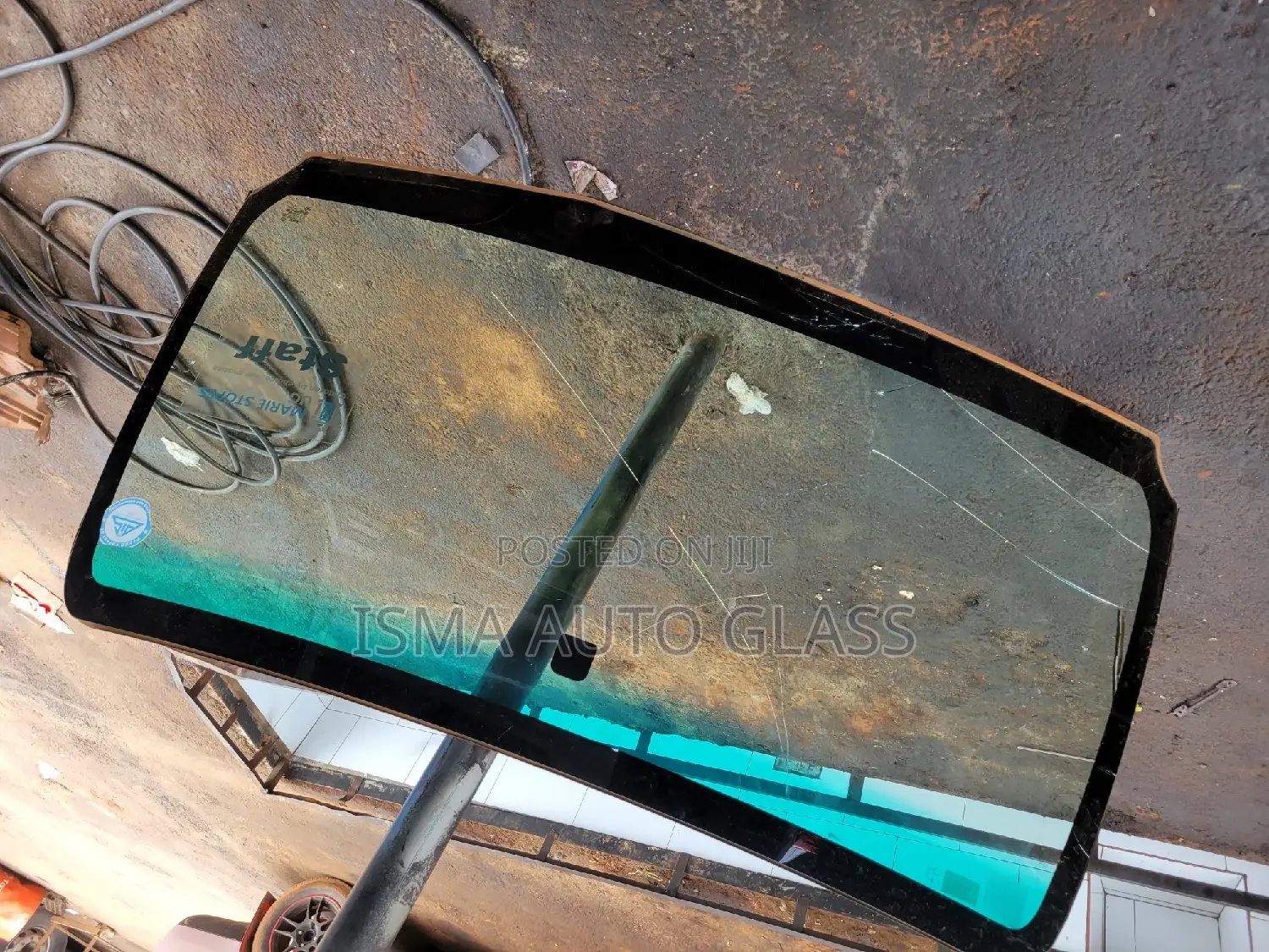 Windscreen Glass Replacing