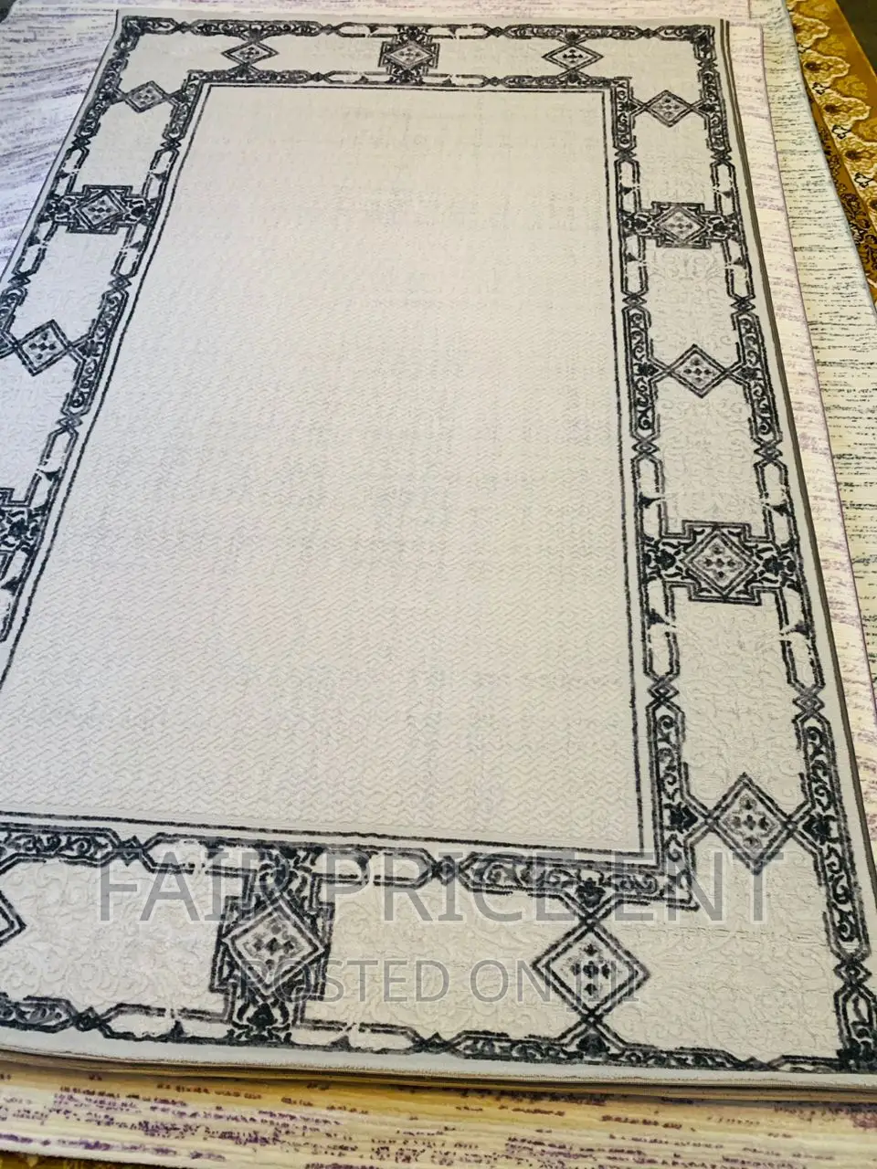 Vip Classy Rug Carpets.2x 3metres.( Cream)