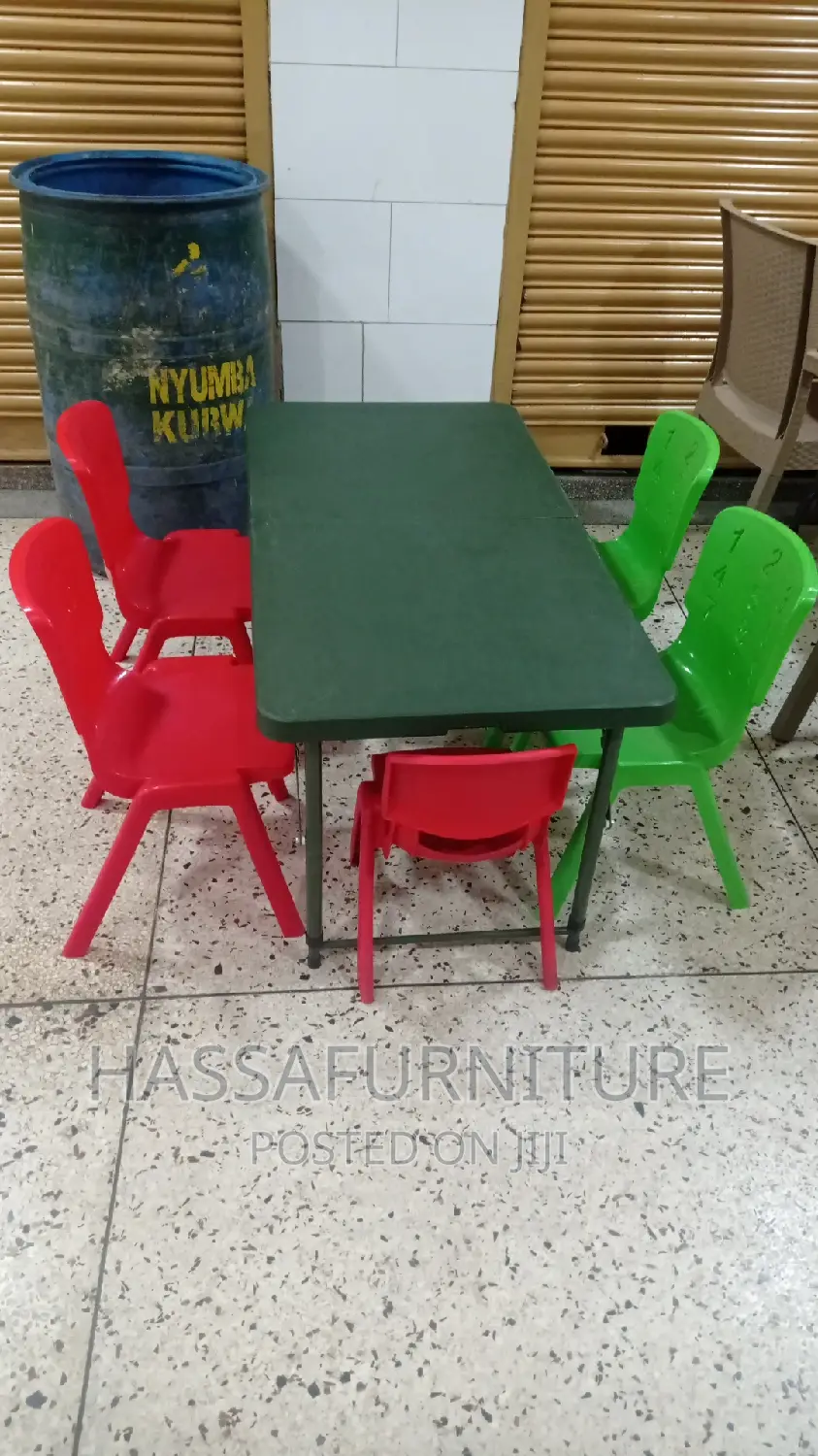 Kid's Reading Table Brand New