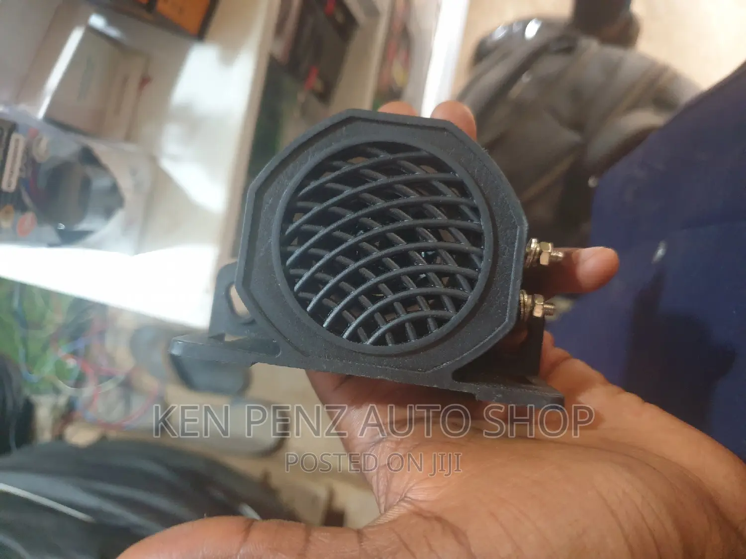 Reverse Horn for 12 Volts and 24 Volts