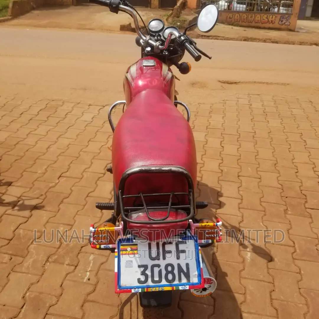 Bajaj Boxer 2022 Red