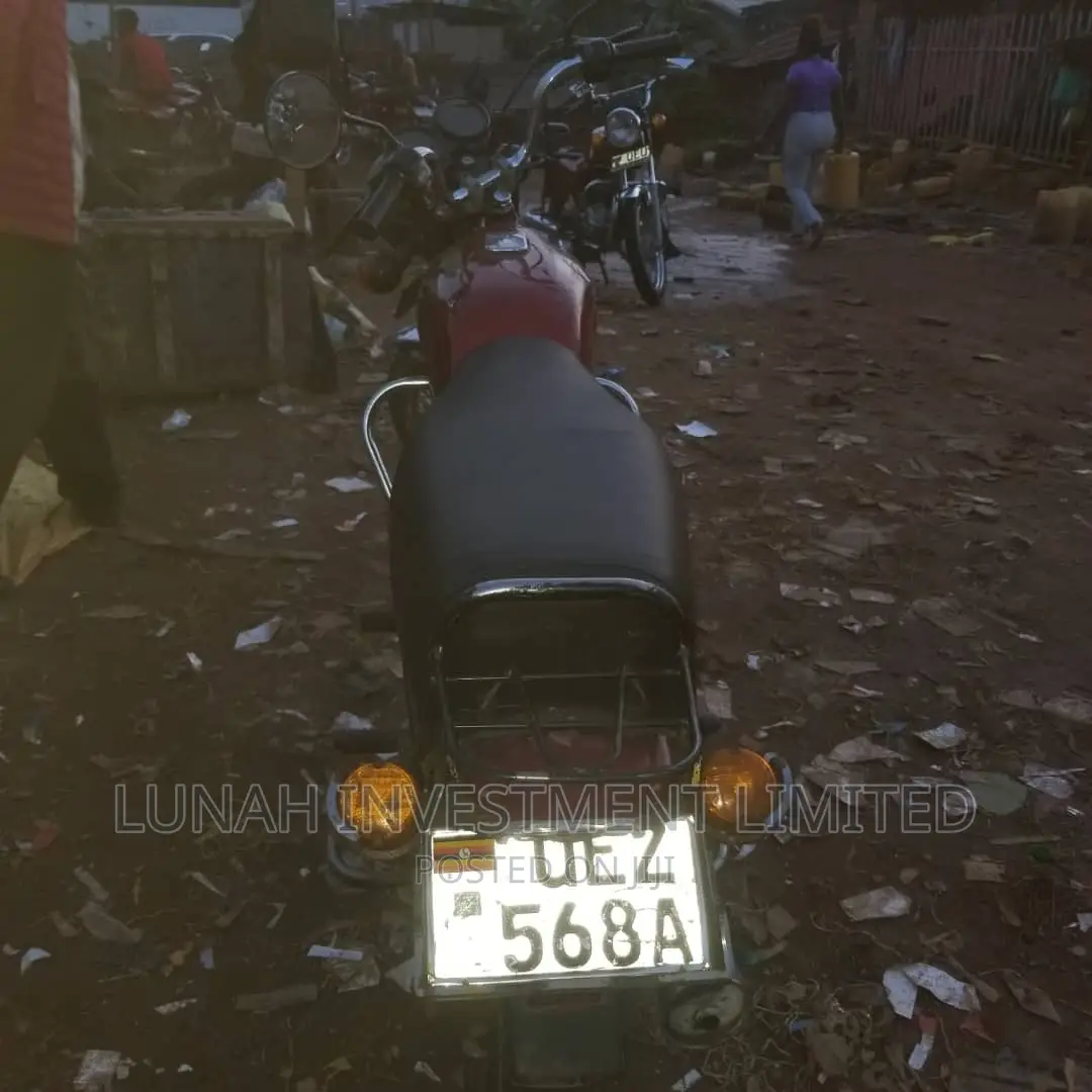 Bajaj Boxer 100 2020 Red
